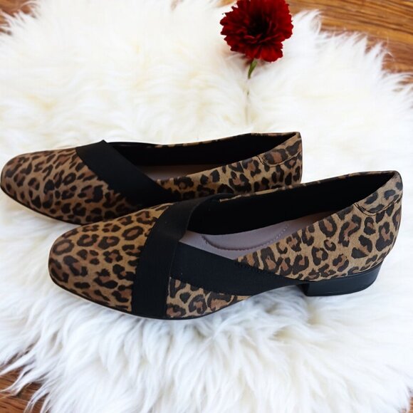 Clarks Juliet Dahlia Leopard Print Flats Comfortable, Chic & Stylish! Size 8.5W - Picture 5 of 12